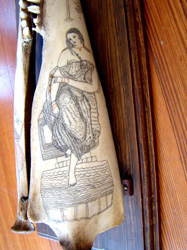 A fabulous pair of polycrome Scrimshaw porpoise jaw bones circa 1840 — image 4